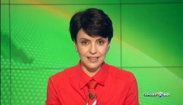 Un campion din box a fost inlocuit de un PAPAGAL! :) Mi-e frica de el, daca pun mana acolo imi reteaza degetul!