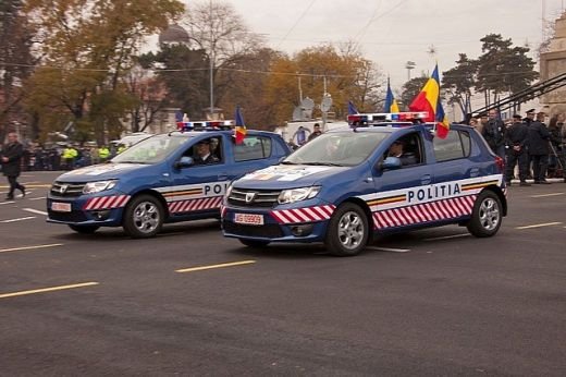 FOTO Politia romana a primit masini noi in dotare! Cu ce au DEFILAT politistii de 1 decembrie:_4