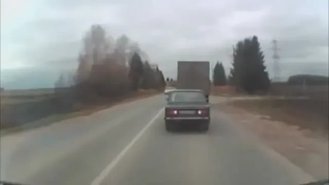 O sosea linistita din Rusia, inainte de accident! Cati soferi platesc pentru GAFA unui camionagiu: VIDEO SOC