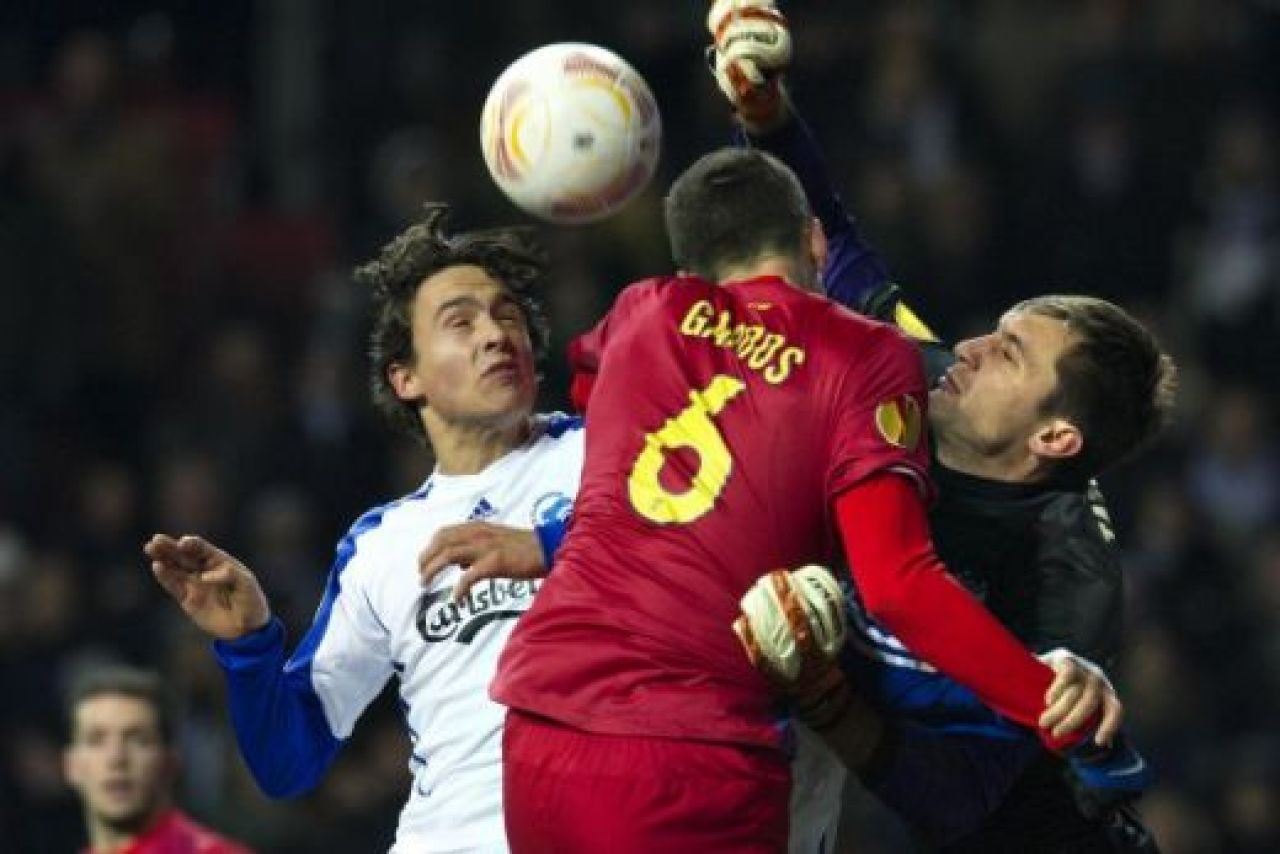 CA-LI-FI-CA-REEEE! Stelistii ies la Universitate: Rusescu face primavara in decembrie! Copenhaga 1-1 Steaua! REZUMAT_3