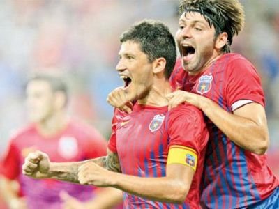 Masinarie de GOLURI cu benzina ieftina! Are 27 de goluri anul asta si valoreaza 3.000.000 € dar are un salariu PREA MIC! Cat castiga Rusescu la Steaua si ce record a egalat:_2