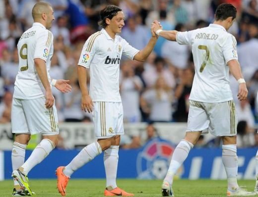 Mourinho a tremurat la Valladolid: Real a fost condusa de doua ori, dar a intors scorul cu dubla lui Ozil: Valladolid 2-3 Real Madrid! VIDEO