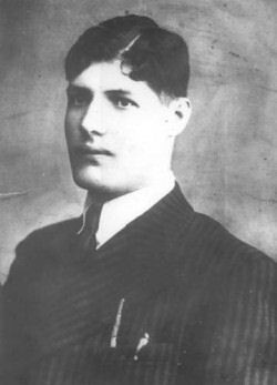 Misterul mortii celui mai inalt roman din istorie! Gogea Mitu a trait in 4 ani cat altii in 100! A fost UCIS de mafia din box?_24