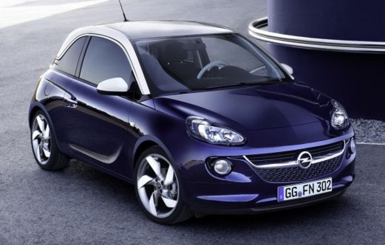 SONDAJ: Logan, Clio, Golf, Adam sau B-MAX? Voteaza masina ANULUI 2012 in Romania!_4