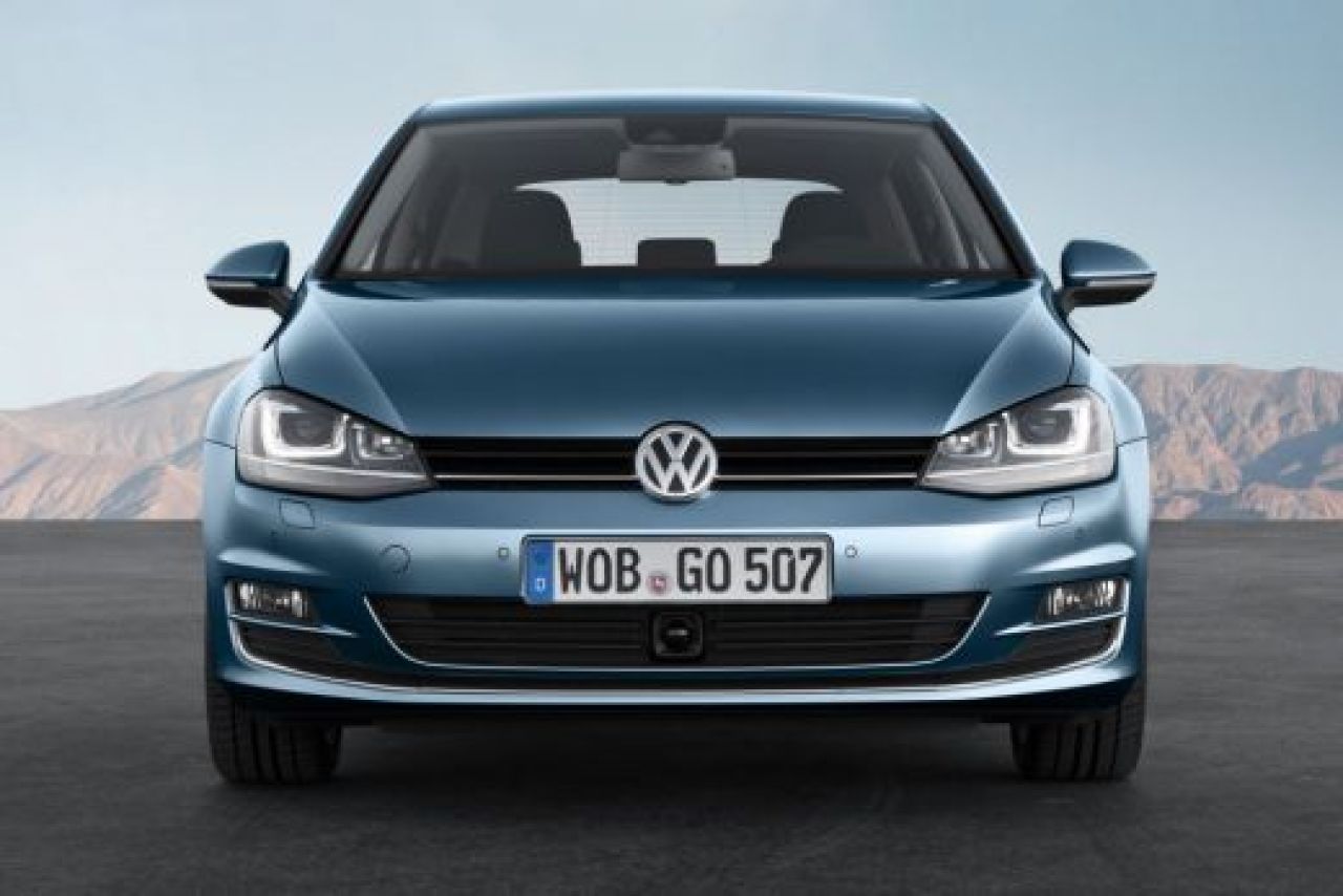 SONDAJ: Logan, Clio, Golf, Adam sau B-MAX? Voteaza masina ANULUI 2012 in Romania!_6