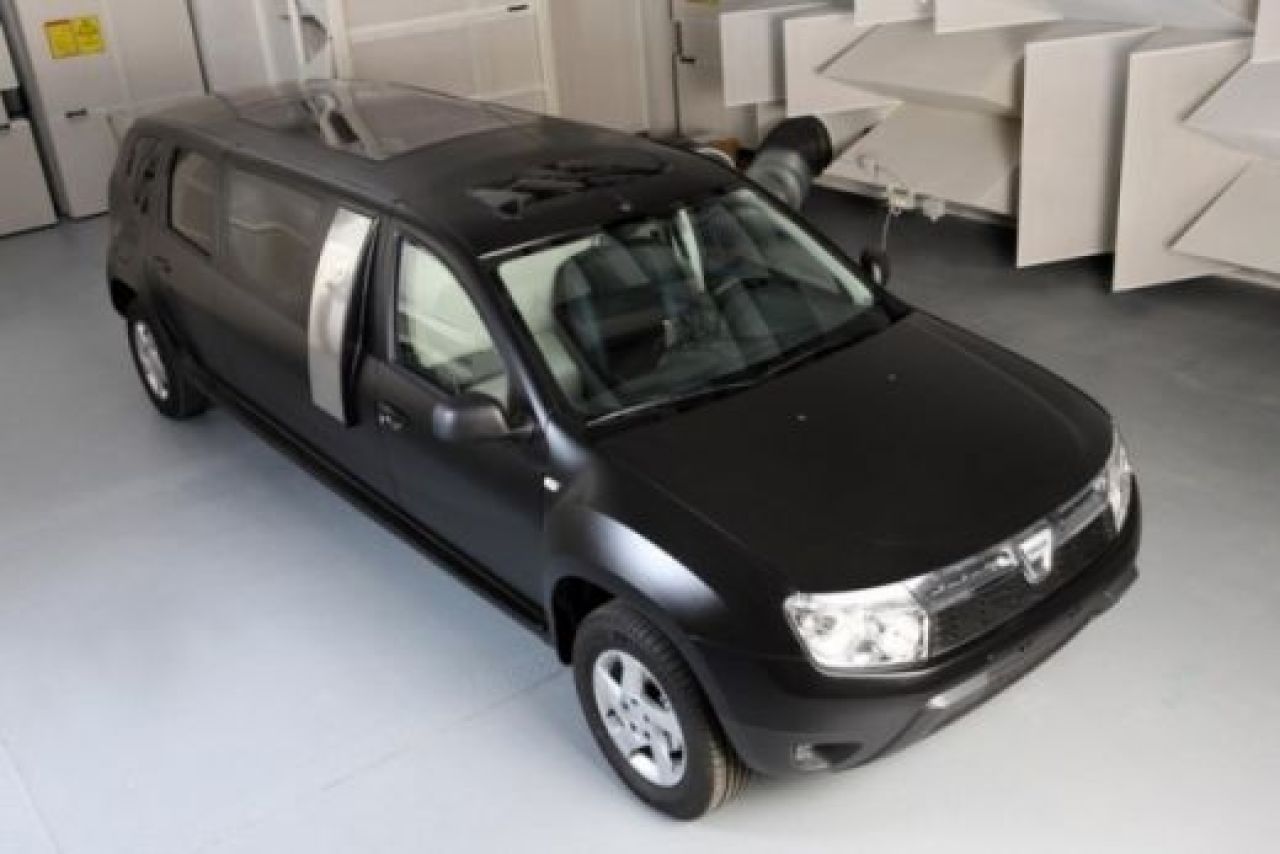 OFICIAL! Prima limuzina Dacia, inmatriculata in Romania! Dusterul SF devine realitate! Cine l-a construit:_3