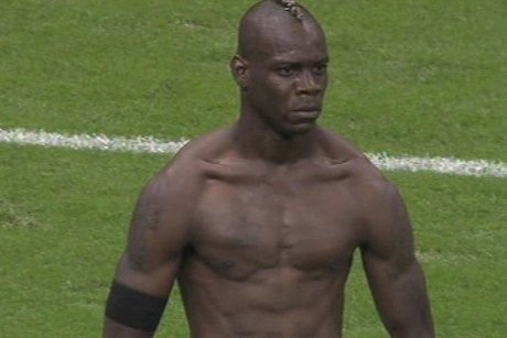 FA-BU-LOS! Balotelli intra in istorie! Nimeni nu a mai facut asa ceva in fotbalul mare! Seicii il vor da afara in suturi dupa asta: