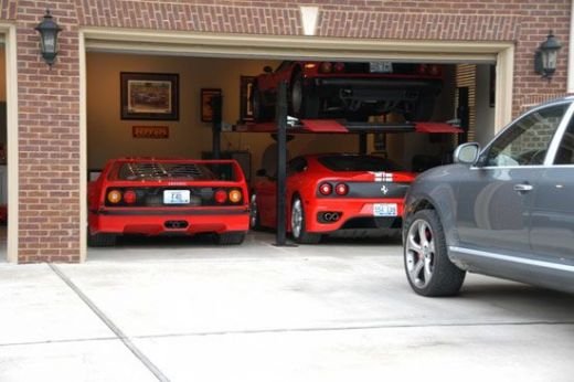 FOTO Cum arata casa unui miliardar OBSEDAT de Ferrari! Asa ceva e UNIC in lume! Masini de MILIARDE in sufragerie!_12
