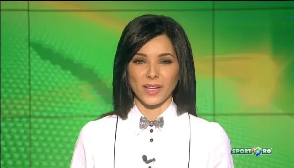 Un englez NEBUN s-a bagat la off-road cu cea mai luxoasa limuzina din ISTORIE! Cum a facut drifturi prin noroi