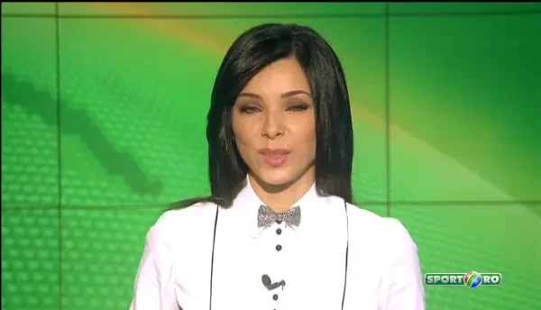 NEBUNIE in Bulgaria! Cele mai tari sarituri cu motocicletele in fata a MII de oameni