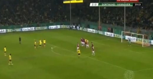 Cel mai NEBUN gol al lui Ronaldinho a fost copiat de un pusti MAGIC! Lovitura GENIALA dupa care asteapta un transfer de 40 de mil