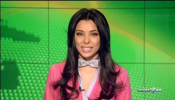 Lui Mos Craciun nu-i mai place cu sania, acum se da cu o masina de 350 de cai! DRIFTURILE nebune ale spiridusilor erau sa-l bage in spital! VIDEO: