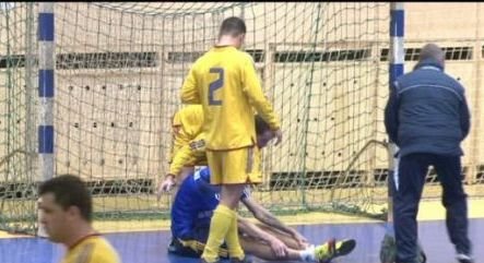 Un jucator pe care Steaua a platit 1.4 milioane de euro era sa se accidenteze la un meci in sala! Vezi ce a patit: