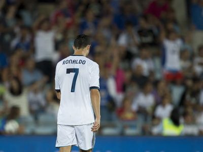 Englezii sunt siguri: United face cel mai scump transfer din istorie! Ronaldo a intrat din nou in depresie si vrea sa plece de la Real! Pentru ce suma s-a inteles deja cu sefii: