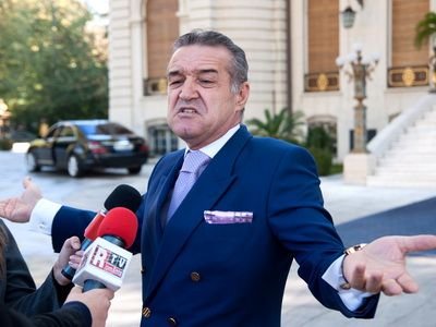 Steaua rateaza inca un transfer din cauza lui Becali: Sa-si schimbe atitudinea! Omul care ar fi rezolvat cea mai mare problema a lui Reghe, refuza Steaua pentru Anglia!