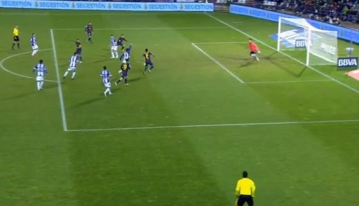 MOMENTUL in care tiki-taka a mers prea departe! Gestul inexplicabil al lui Dani Alves! Ce a facut in momentul in care a ramas singur cu portarul: VIDEO