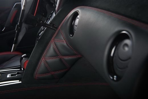 FOTO Bulgarii au lansat masina cu acoperis din STELE! Tuningul finalului de an! Un Nissan GT-R unic in lume!_4