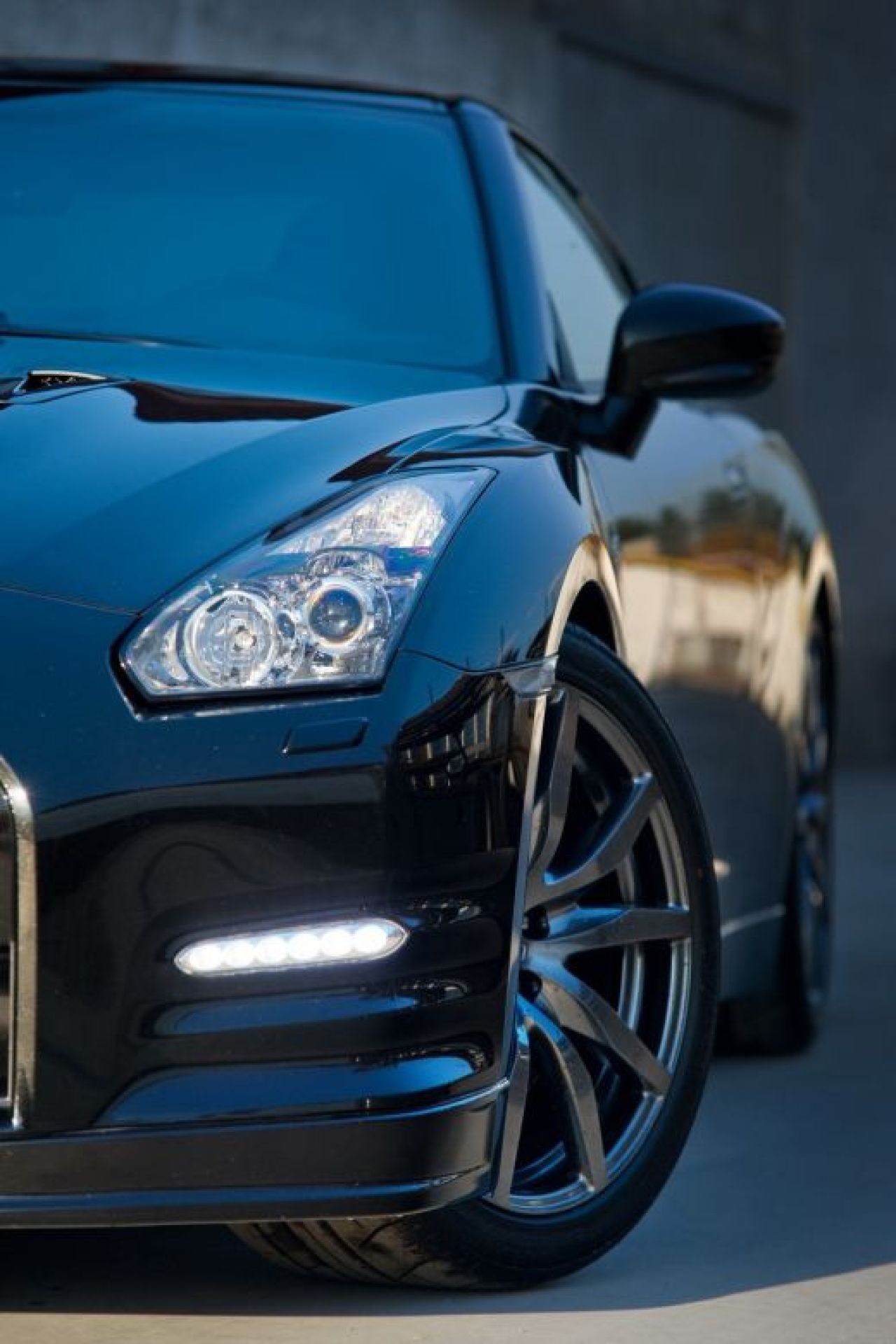 FOTO Bulgarii au lansat masina cu acoperis din STELE! Tuningul finalului de an! Un Nissan GT-R unic in lume!_9