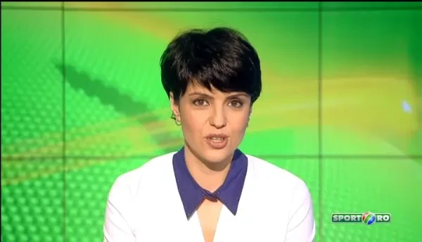 VIDEO ANTOLOGIC: Becali l-a copiat pe 'fratele' Copos si a fugit de colindatori! "N-am bani, uite, am buzunarele goale!" Aventurile lui Gigi in Poiana! :)