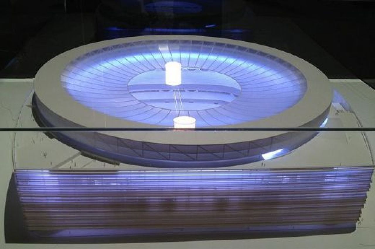 Real Madrid vrea sa isi faca stadion care SA SE VADA din SPATIU :) Cele 4 variante pentru noua arena ce va fi gata in 2016 arata FABULOS! VIDEO_3