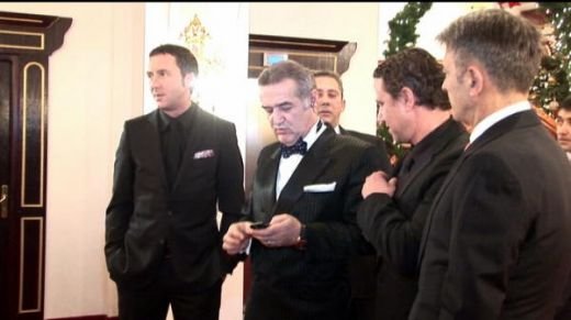 VIDEO Becali a facut PARTY de titlu in Poiana cu MM si Reghe! Cum s-au dezlantuit stelistii de Revelion: