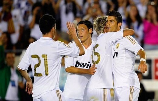 Steaua nu are nici macar magazin, Real face o AVERE doar din turul stadionului! In 2012 s-a batut recordul de vizitatori: cati oameni au vizitat muzeul si vestiarele Realului ! VIDEO