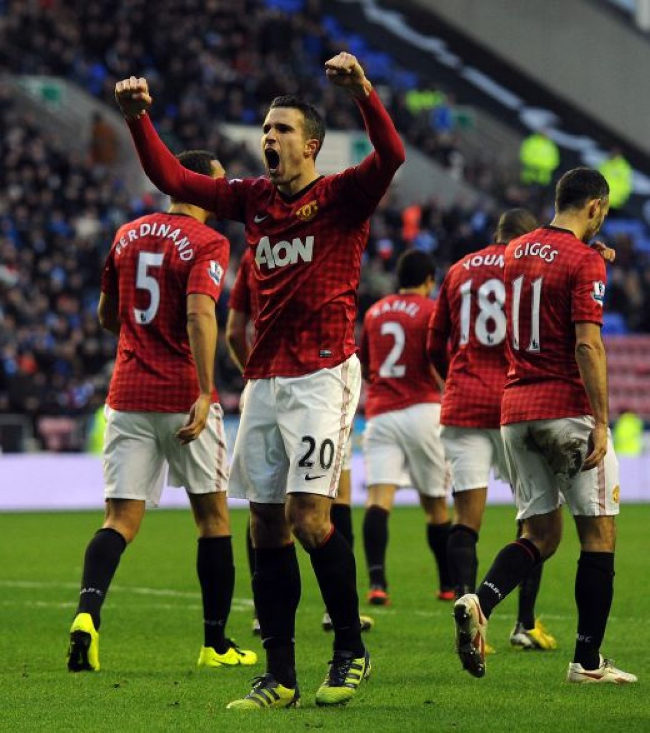 Galeria Zilei: RVP a facut SHOW in Anglia! E la un pas de titlu cu United si golgheter intr-un campionat de miliarde de euro! CLICK AICI pentru FOTO:_7