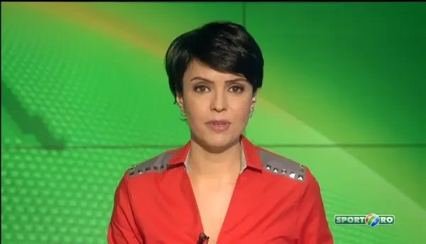 MACEL la patinoar! Doua echipe s-au luat la bataie pe gheata! Fanii au ramas interzisi