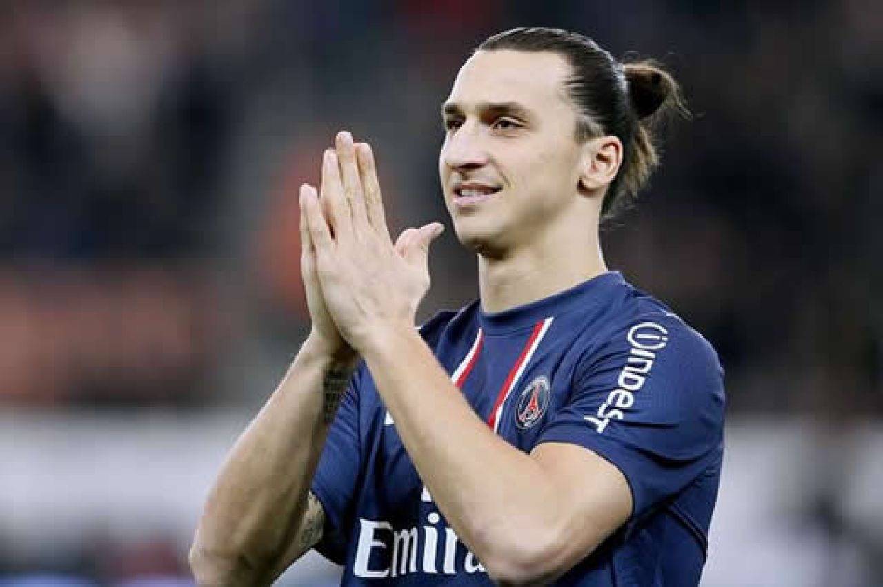 Zlatan a castigat inca o 'batalie'! :) L-a facut KO pe fanul care nu voia sa-i cedeze un site! :) Ce i-a cerut in schimbul domeniului si ce s-a intamplat dupa:_1