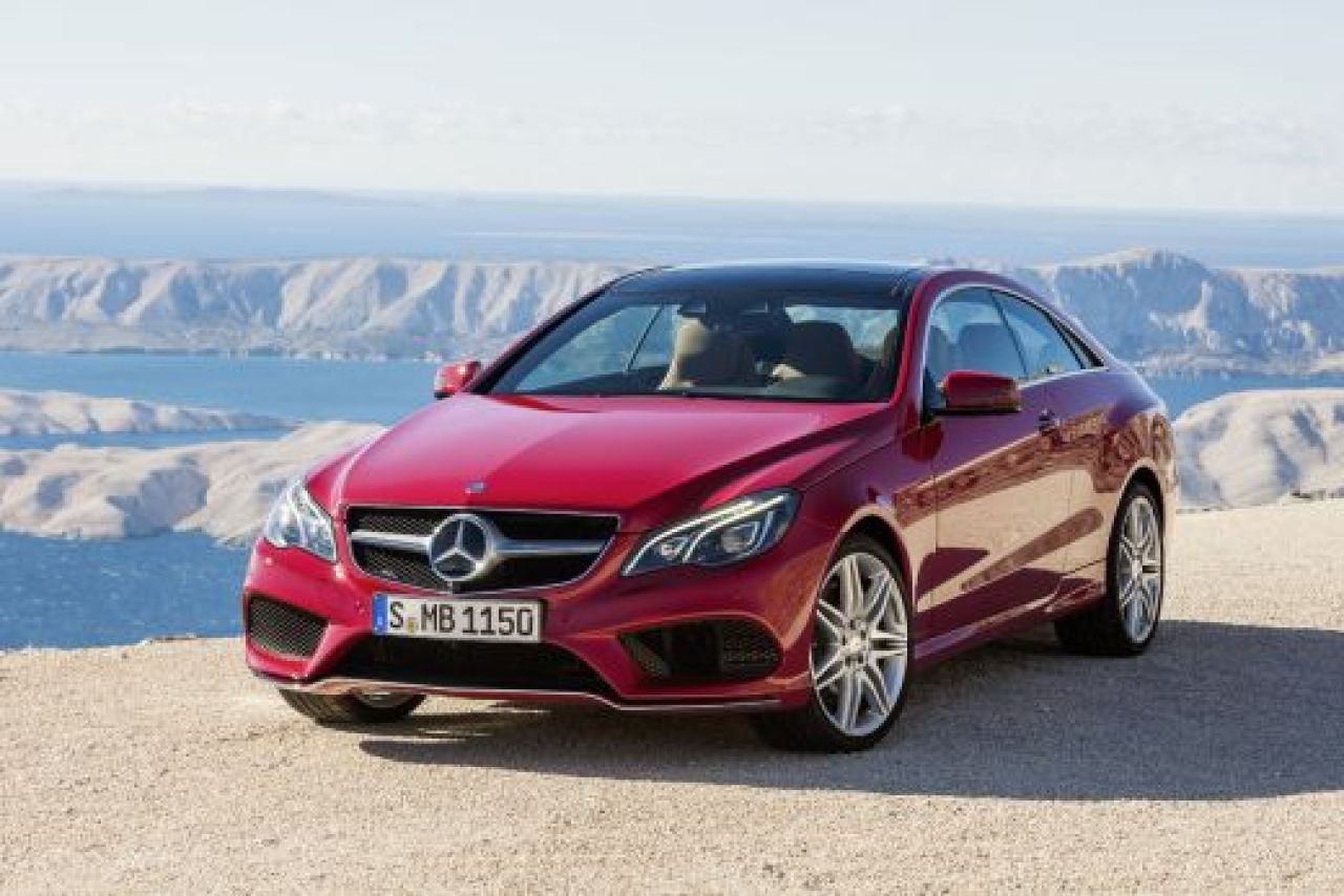 FOTO O noua lansare marca Mercedes! Cum arata clasa E coupe si cabrio! Ce modificari au facut nemtii:_4