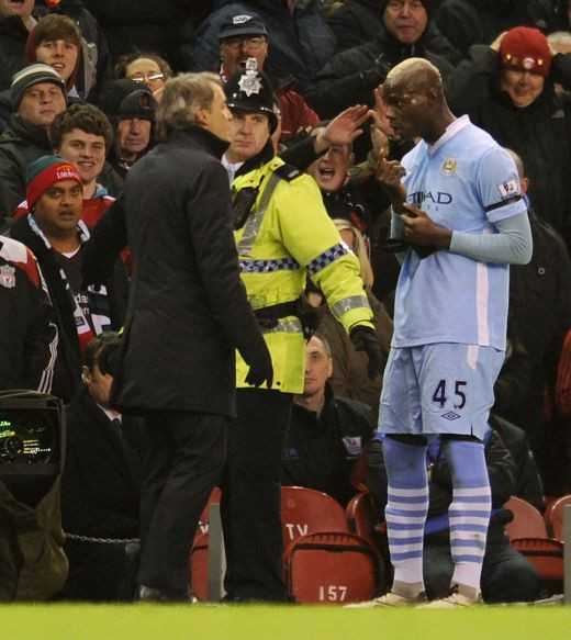 Galeria Zilei: Mancini vs. Balotelli! Imagini de senzatie din vremea in care se intelegeau de minune! Cum s-a ajuns de la 'why always me' la bataie pe teren! FOTO_7