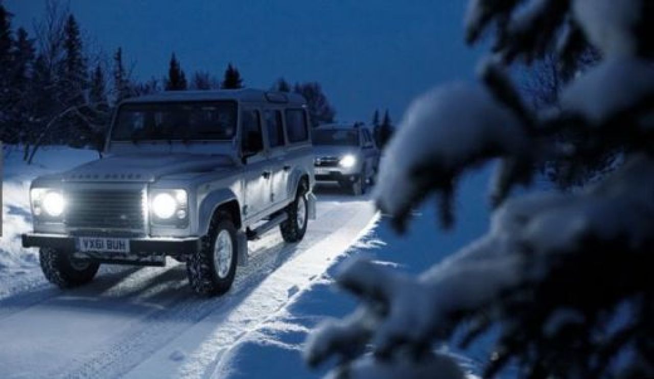 Duster vs Land Rover, in cel mai INGHETAT loc de pe planeta! Top Gear a testat primul SUV romanesc: