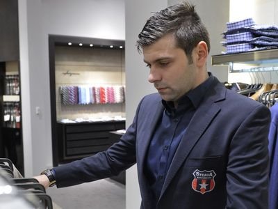 Becali MANA-LARGA a facut fericiti doi stelisti! Cati bani castiga acum golgheterul Rusescu si cui a mai marit Gigi salariul: