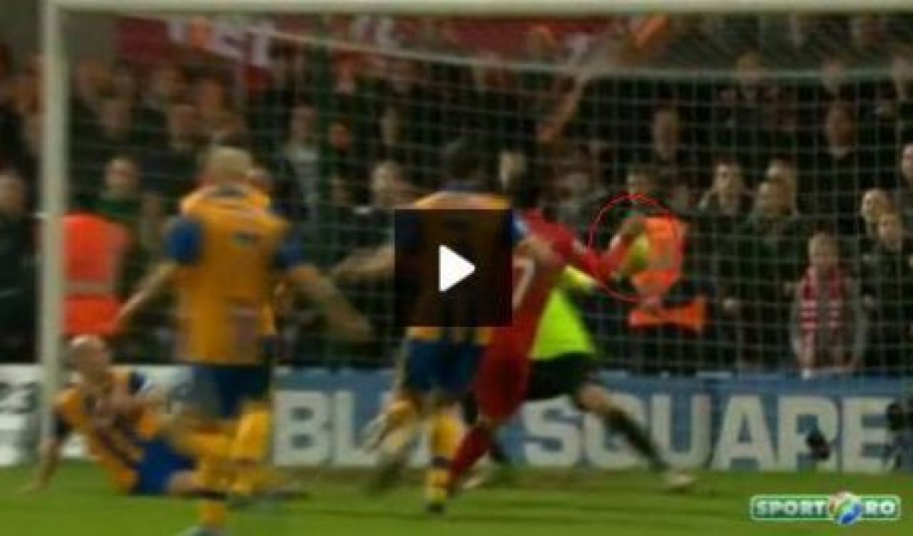 FA CUP, turul 3 | Liverpool s-a chinuit cu o echipa de Liga a 5-a: Mansfield 1-2 Liverpool! Suarez a inscris dupa un HENT evident! VIDEO_8