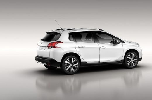 FOTO Atac la Nissan Juke! Peugeot a lansat oficial 2008 SUV! Cum arata:_8