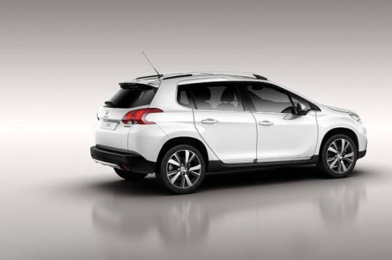 FOTO Atac la Nissan Juke! Peugeot a lansat oficial 2008 SUV! Cum arata:_8