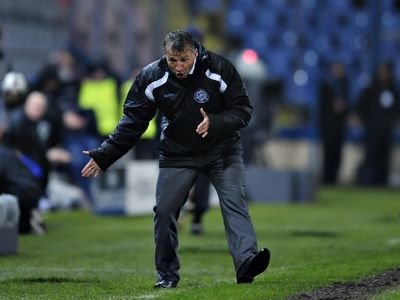 Momente incredibile in vestiarul lui Dan Petrescu! Un fost jucator a vorbit despre clipele de nebunie ale lui SuperDan: "Sunteti niste jucatori de rahat!"