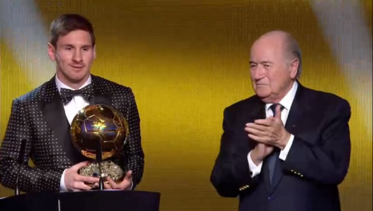Messi, Messi, Messi, Messi! Super starul Barcelonei a batut un nou record! Messi a castigat Balonul de Aur 2012! Reactia emotionanta dupa primirea trofeului:_18
