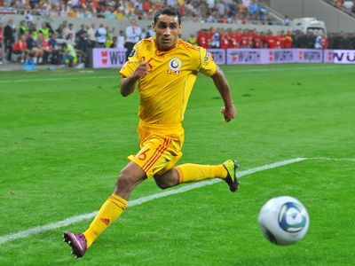 Englezii de la Fulham i-au facut deja profilul lui Nicolita: Are 188 de meciuri in tricoul Stelei si inca 5 frati acasa! Ce spune Banel despre mutarea in Anglia: