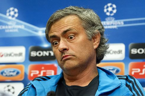 PREMIUL cu care Mourinho inchide gura tuturor! A fost desemnat cel mai bun antrenor de club din lume in 2012! Pe cat e Guardiola: