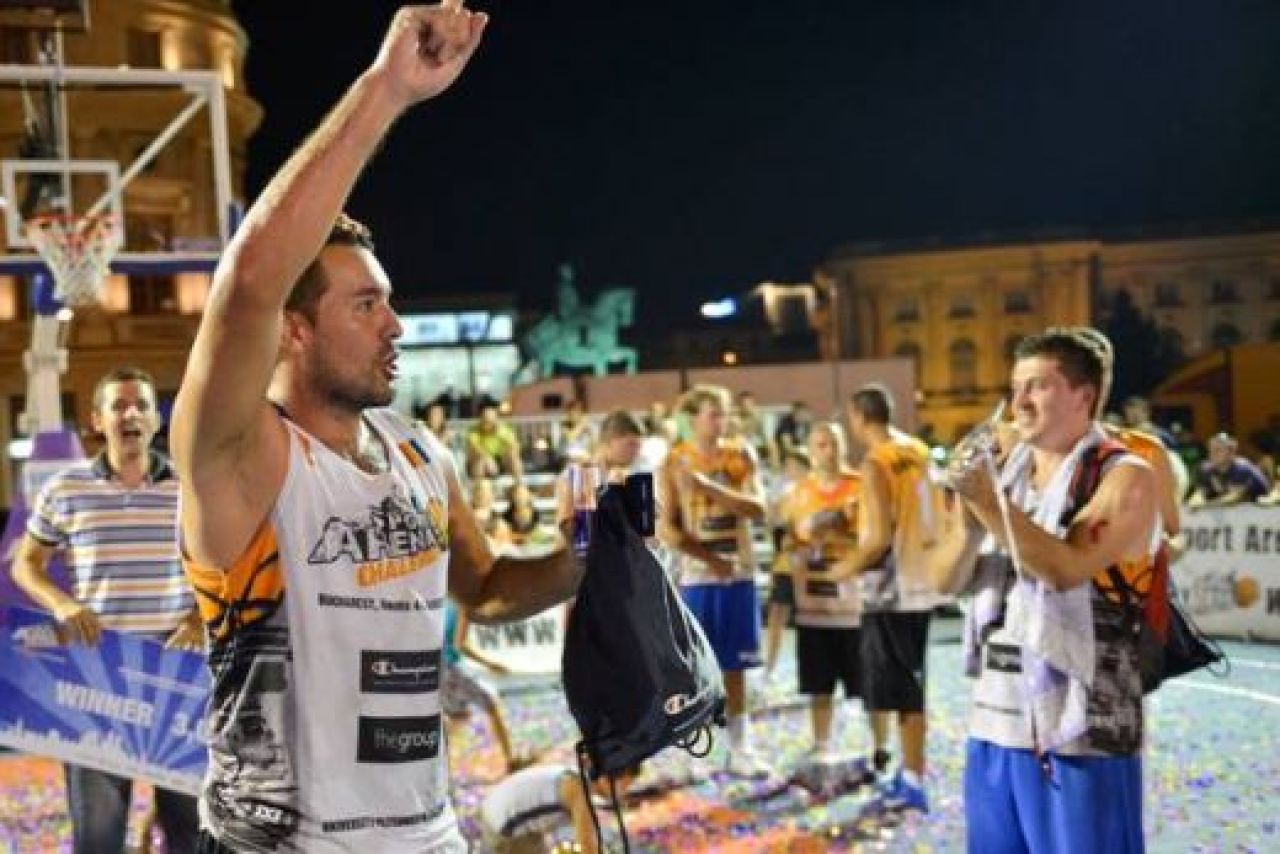 Traieste fiecare minut, ca si cum ar fi ultimul! Povestea romanului Angel Santana, cel mai bun jucator de streetball din tara:_1