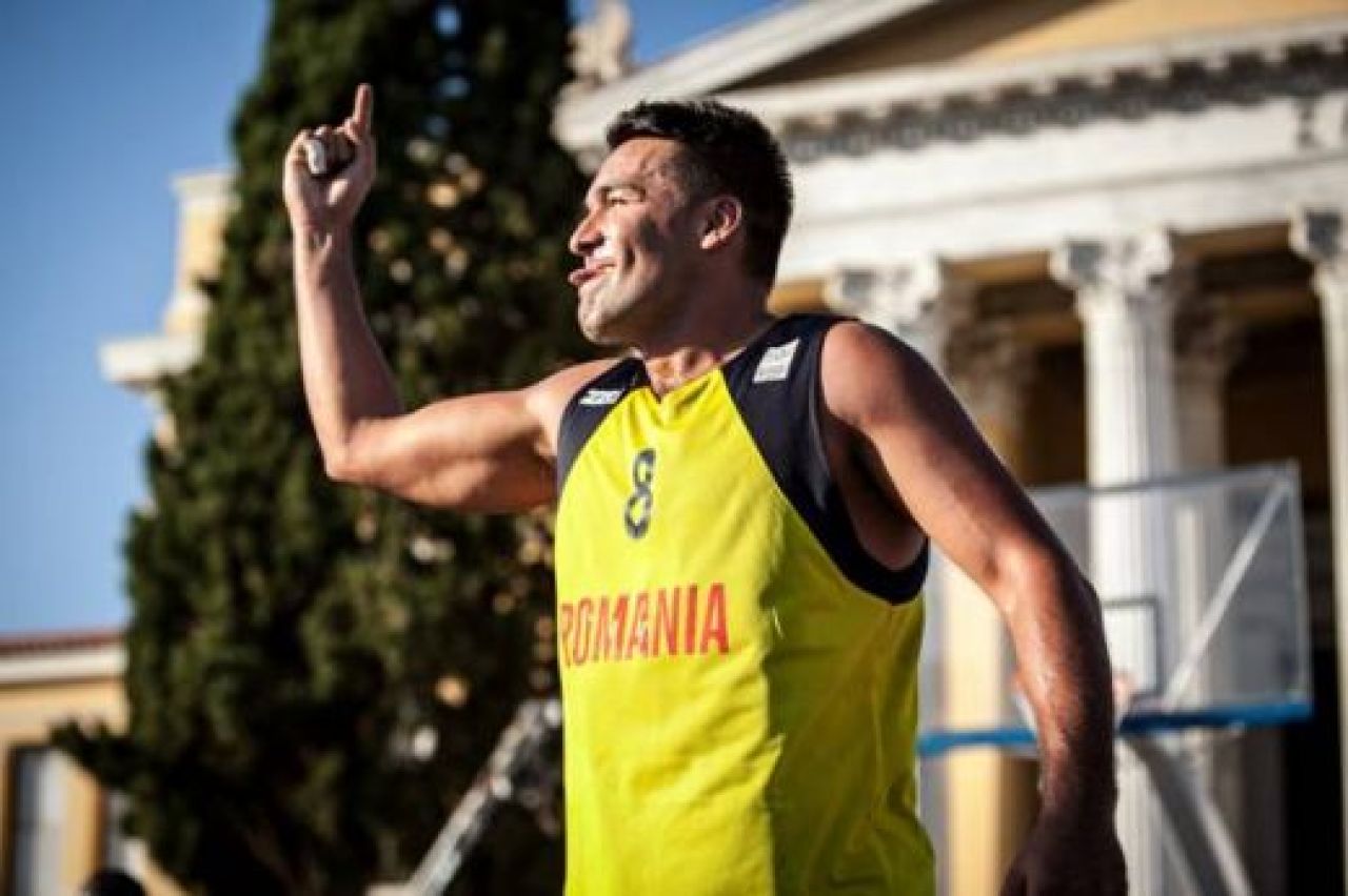 Traieste fiecare minut, ca si cum ar fi ultimul! Povestea romanului Angel Santana, cel mai bun jucator de streetball din tara:_2