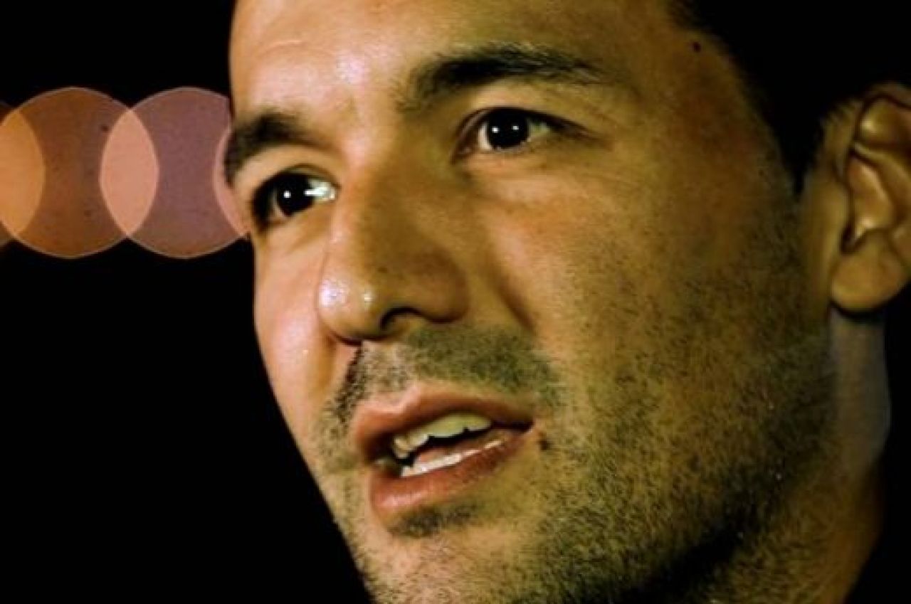 Traieste fiecare minut, ca si cum ar fi ultimul! Povestea romanului Angel Santana, cel mai bun jucator de streetball din tara:_3