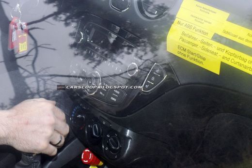 FOTO Noua Corsa a fost SPIONATA pe sosea! Opel isi schimba fata! Cum arata noua masina la teste:_1