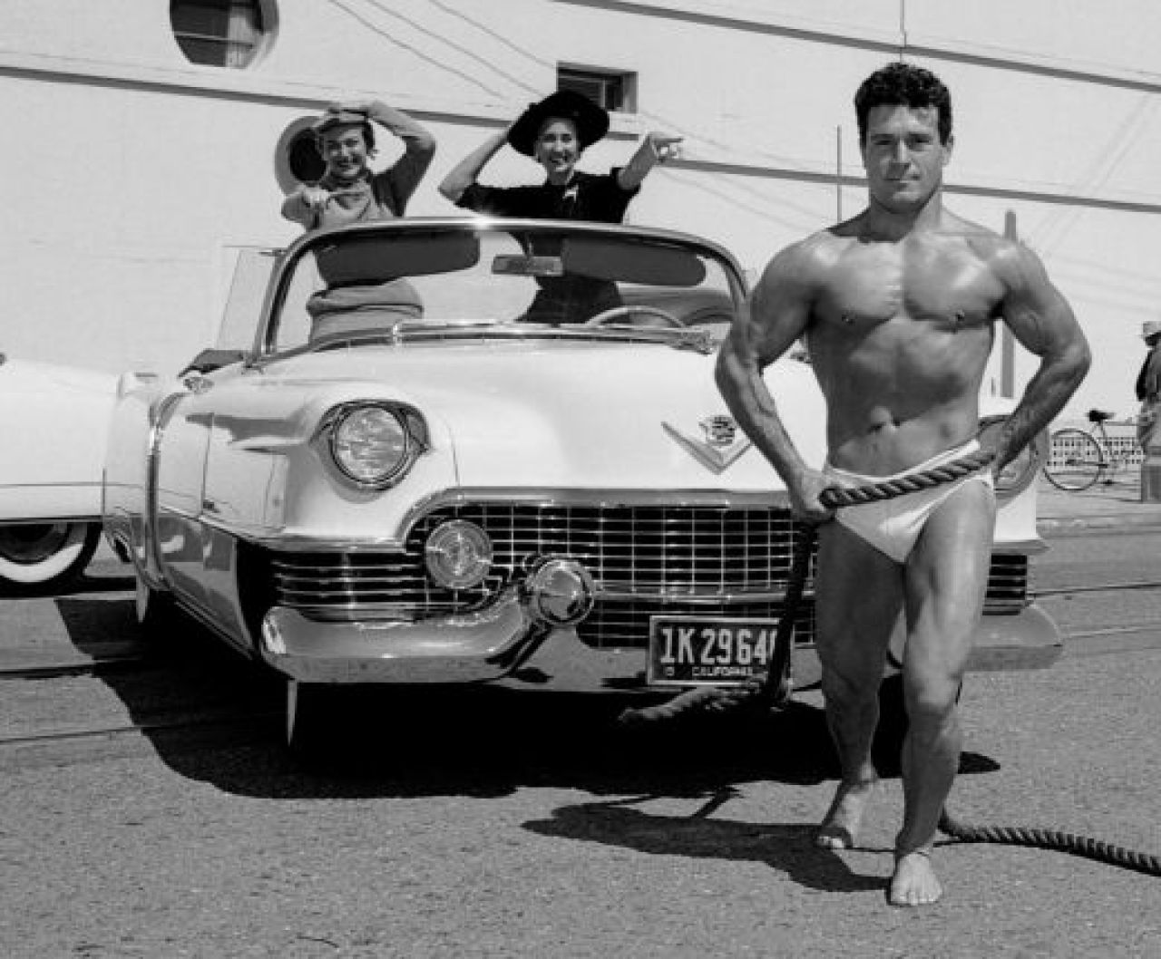 Omul cu o INIMA cat 100 de barbati puternici. Arnold a plans cand a murit: RECORDURILE lui par imposibile si pentru HULK!_5
