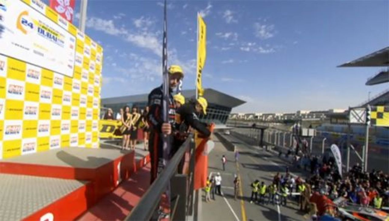 Visul oricarui gamer! Au trait jocul si au realizat o performanta uluitoare! Castigatorii Nissan GT Academy au avut un rezultat spectaculos in cursa din Dubai:_1