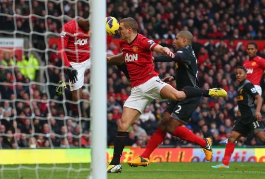 Galeria Zilei: United defileaza spre titlu! Ferguson a tremurat in fata lui Liverpool pentru un final nebun! CLICK AICI PENTRU FOTO:_7