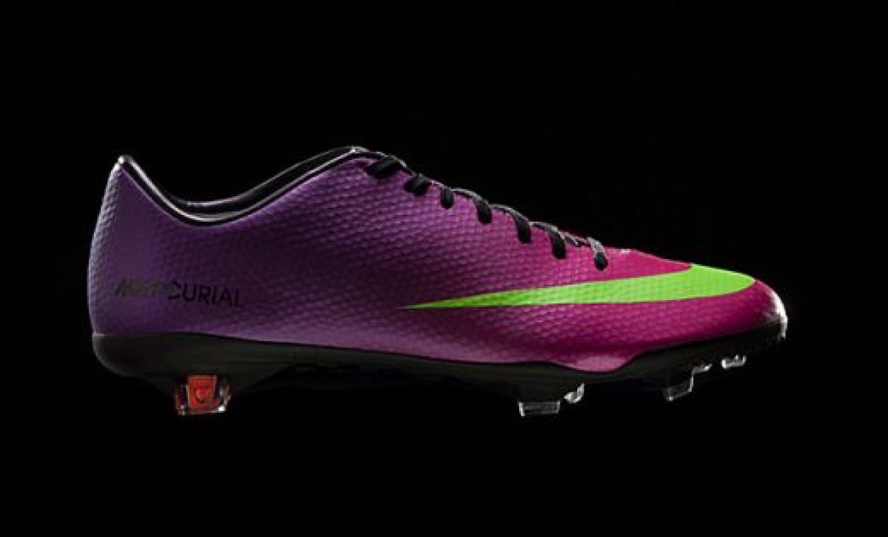 Cristiano Ronaldo are cele mai tari ghete de fotbal din lume! Vezi ce CULORI BESTIALE are noul model Nike Mercurial! FOTO_2