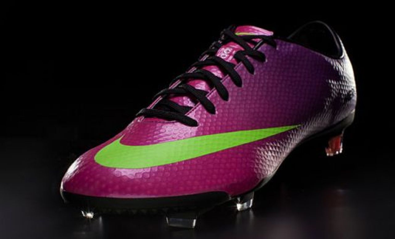 Cristiano Ronaldo are cele mai tari ghete de fotbal din lume! Vezi ce CULORI BESTIALE are noul model Nike Mercurial! FOTO_4