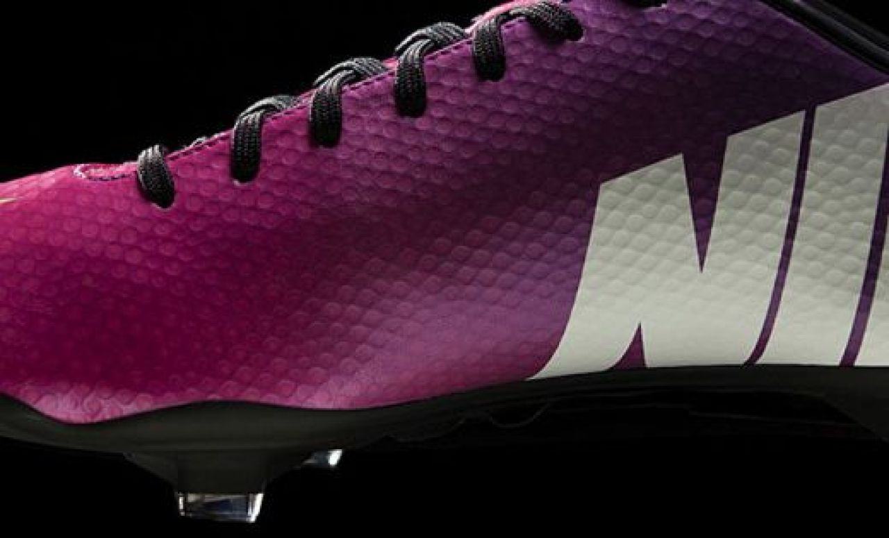Cristiano Ronaldo are cele mai tari ghete de fotbal din lume! Vezi ce CULORI BESTIALE are noul model Nike Mercurial! FOTO_5